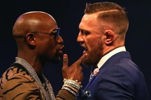 Mayweather vung “núi tiền” đặt cược vào cửa mình chiến thắng