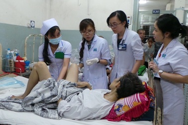 Mời người bệnh “tố” tiêu cực, yếu kém của y tế