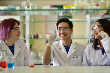 Trường ĐH Việt Pháp mở ngành học mới Khoa học Dữ liệu và Kỹ thuật ô tô