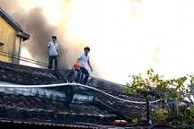 Cháy nhà ở trung tâm phố cổ Hội An