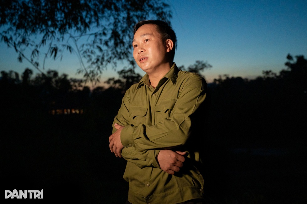 Làm dân vận, không ngại ngần gõ cửa từng nhà... xin đất - 3 Làm dân vận, không ngại ngần gõ cửa từng nhà... xin đất - 3