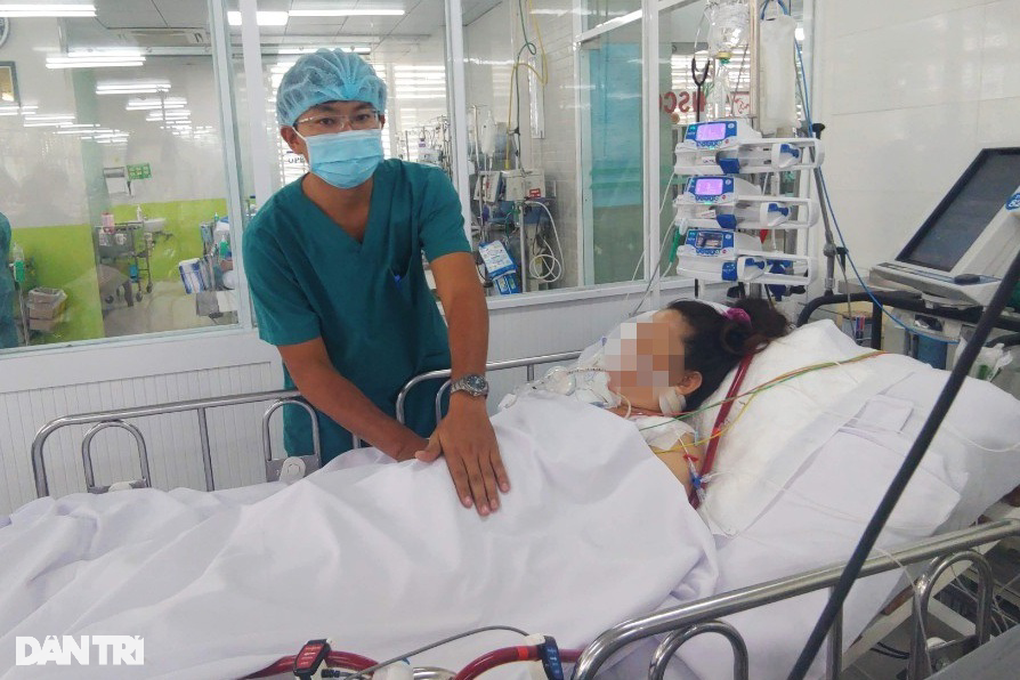 Bệnh nhân cấp cứu trong 3 ngày nghỉ lễ ở Bệnh viện Chợ Rẫy TPHCM tăng mạnh - 1 Bệnh nhân cấp cứu trong 3 ngày nghỉ lễ ở Bệnh viện Chợ Rẫy TPHCM tăng mạnh - 1