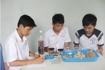 Thi sắc đẹp quan trọng hơn nghiên cứu khoa học (?)