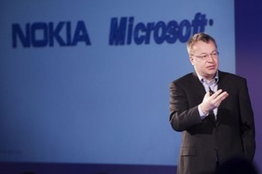 Cựu CEO Nokia Stephen Elop bị Microsoft sa thải?