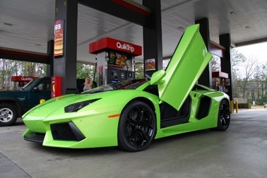 Một chiếc Aventador LP700-4 màu độc