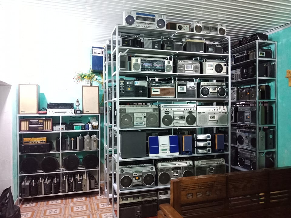 Bộ sưu tập cassette cũ trị giá gần 300 triệu đồng của tay chơi Hà Nam - 2 Bộ sưu tập cassette cũ trị giá gần 300 triệu đồng của tay chơi Hà Nam - 2