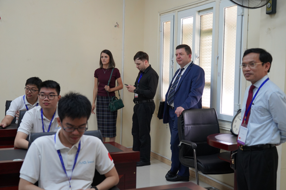 Kỳ thi Olympic Toán quốc tế 2020 tại Việt Nam: Chưa từng có trong tiền lệ - 3 Kỳ thi Olympic Toán quốc tế 2020 tại Việt Nam: Chưa từng có trong tiền lệ - 3
