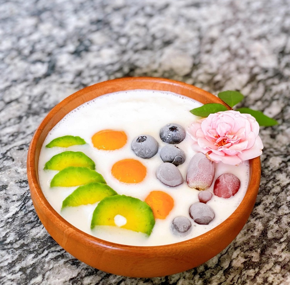 Vợ đảm trổ tài làm sinh tố hoa hồng bổ dưỡng, giải nhiệt mùa hè - 5 Vợ đảm trổ tài làm sinh tố hoa hồng bổ dưỡng, giải nhiệt mùa hè - 5