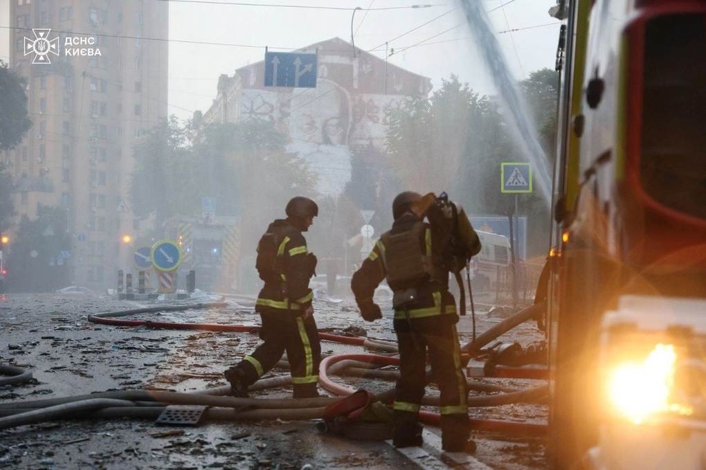 Ukraine hứng chịu thiệt hại lớn sau đòn hỏa lực dồn dập của Nga - 2 Ukraine hứng chịu thiệt hại lớn sau đòn hỏa lực dồn dập của Nga - 2