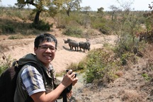 Nhà báo Đỗ Doãn Hoàng bị đối tượng lạ mặt hành hung