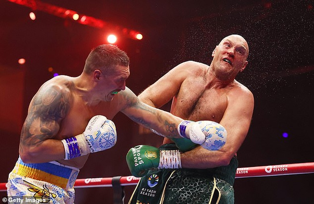 Tyson Fury thiệt hại số tiền khổng lồ khi tái đấu với Usyk - 1 Tyson Fury thiệt hại số tiền khổng lồ khi tái đấu với Usyk - 1