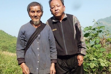 Cụ ông hơn 30 năm trèo đèo lội suối trông coi cột mốc biên giới