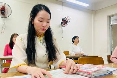 Kỳ thi tuyển giáo viên lớn nhất ở TPHCM, cao nhất 1 "chọi" 15