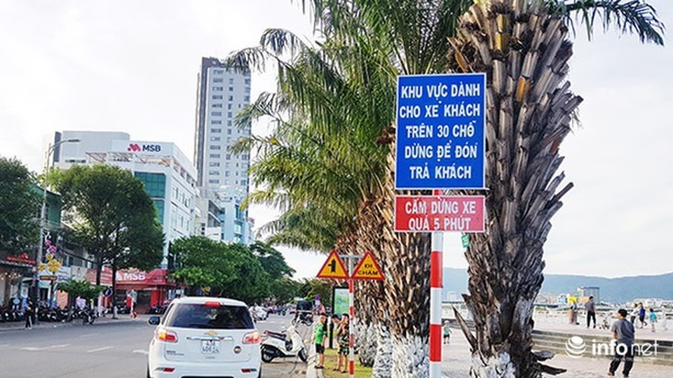 Ô tô dừng quá 5 phút sẽ bị phạt: Cánh tài xế nói gì? - 2 Ô tô dừng quá 5 phút sẽ bị phạt: Cánh tài xế nói gì? - 2