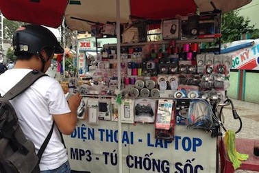 Tràn lan pin dự phòng "dỏm" tấn công thị trường