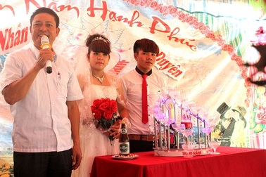 Những người nối “tơ hồng” cho đồng bào Chứt