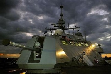 Lão tướng Kirov/Nga đủ sức hạ gục Zumwalt/Mỹ?