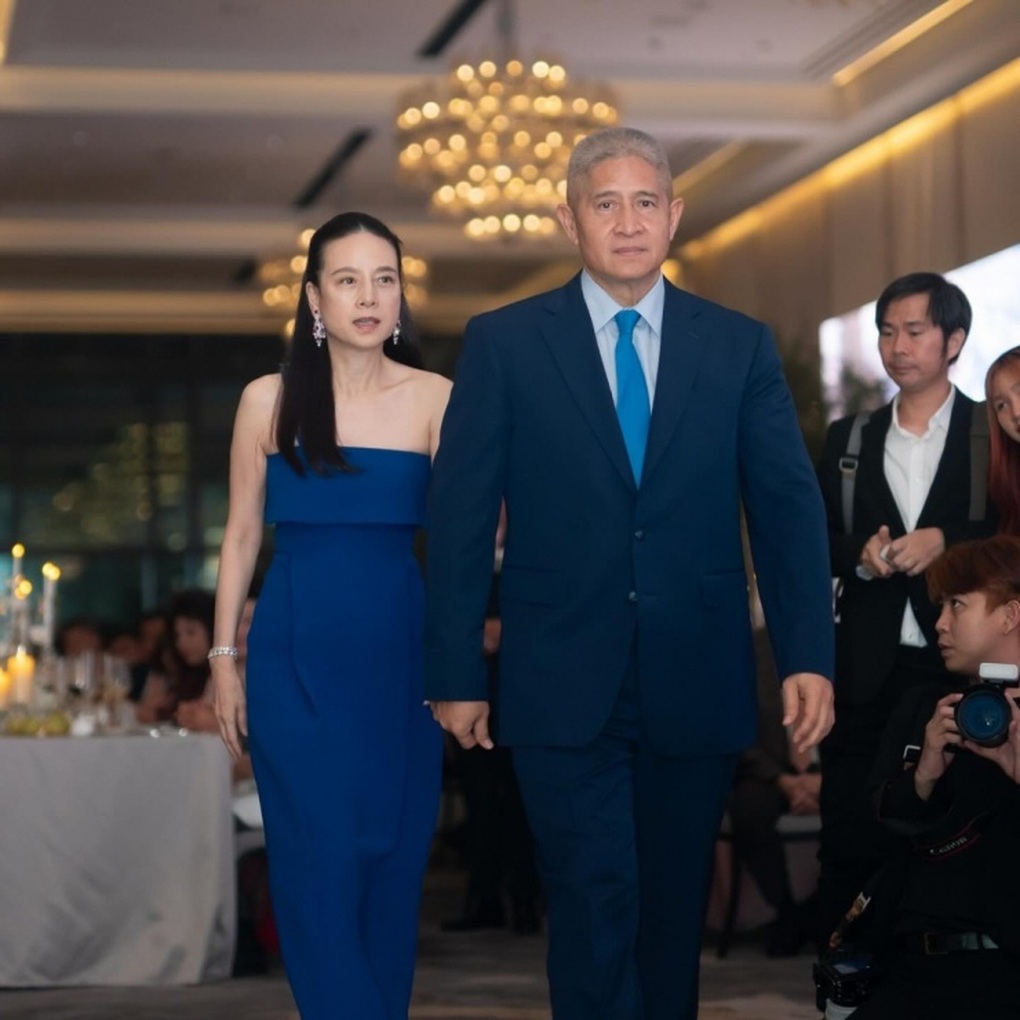Madam Pang và mối tình đẹp như mơ với người chồng quyền lực bí ẩn - 1 Madam Pang và mối tình đẹp như mơ với người chồng quyền lực bí ẩn - 1