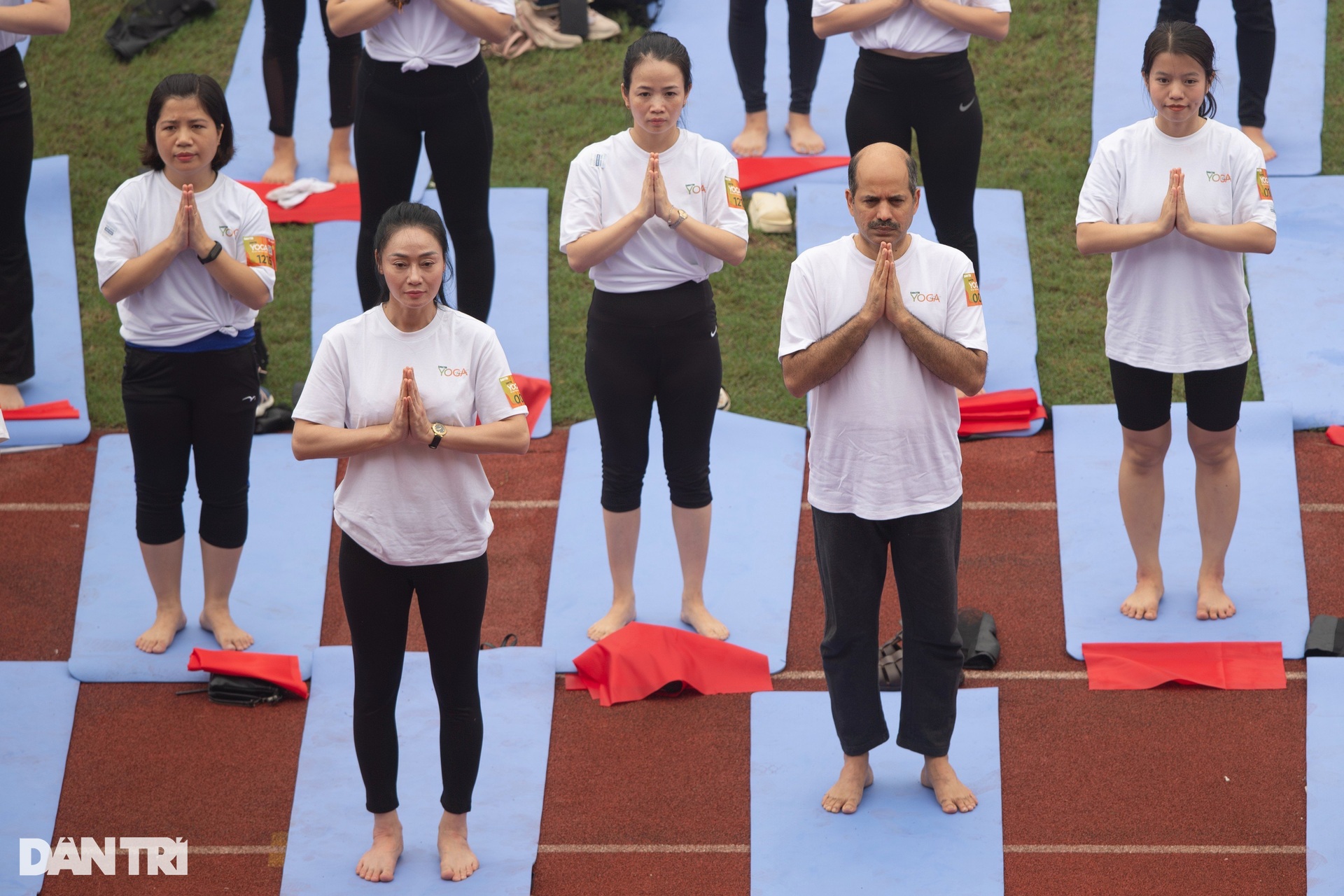 Nhìn lại hành trình ngày hội yoga lớn nhất Việt Nam, 2 màn đồng diễn kỷ lục - 11 Nhìn lại hành trình ngày hội yoga lớn nhất Việt Nam, 2 màn đồng diễn kỷ lục - 11