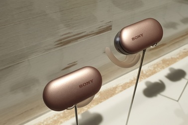 Sony trình làng mẫu tai nghe không dây nghe nhạc "dưới lòng" đại dương