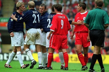 Sự thù địch giữa MU và Liverpool qua ảnh