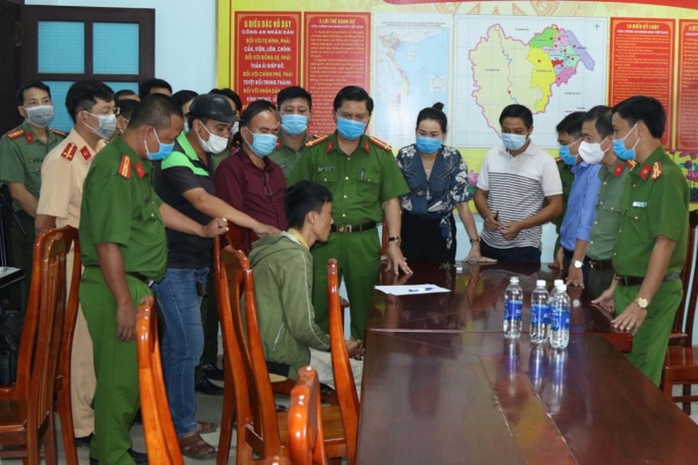 Gã con rể nhẫn tâm ra tay sát hại mẹ vợ khai gì sau khi bị bắt - 1 Gã con rể nhẫn tâm ra tay sát hại mẹ vợ khai gì sau khi bị bắt - 1