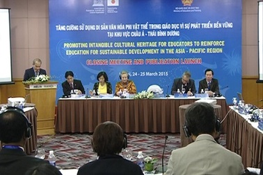 Dạy và học với di sản phi vật thể vì một tương lai bền vững