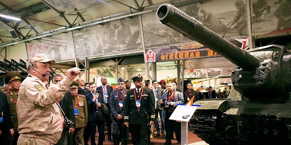 Choáng ngợp dàn khí tài quân sự khủng trong công viên Ái quốc của Nga - 8 Choáng ngợp dàn khí tài quân sự khủng trong công viên Ái quốc của Nga - 8