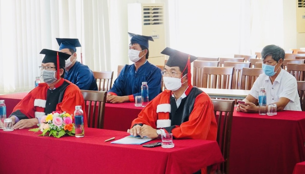 Lần đầu tiên Robot thay sinh viên trường nghề nhận bằng tốt nghiệp - 5 Lần đầu tiên Robot thay sinh viên trường nghề nhận bằng tốt nghiệp - 5
