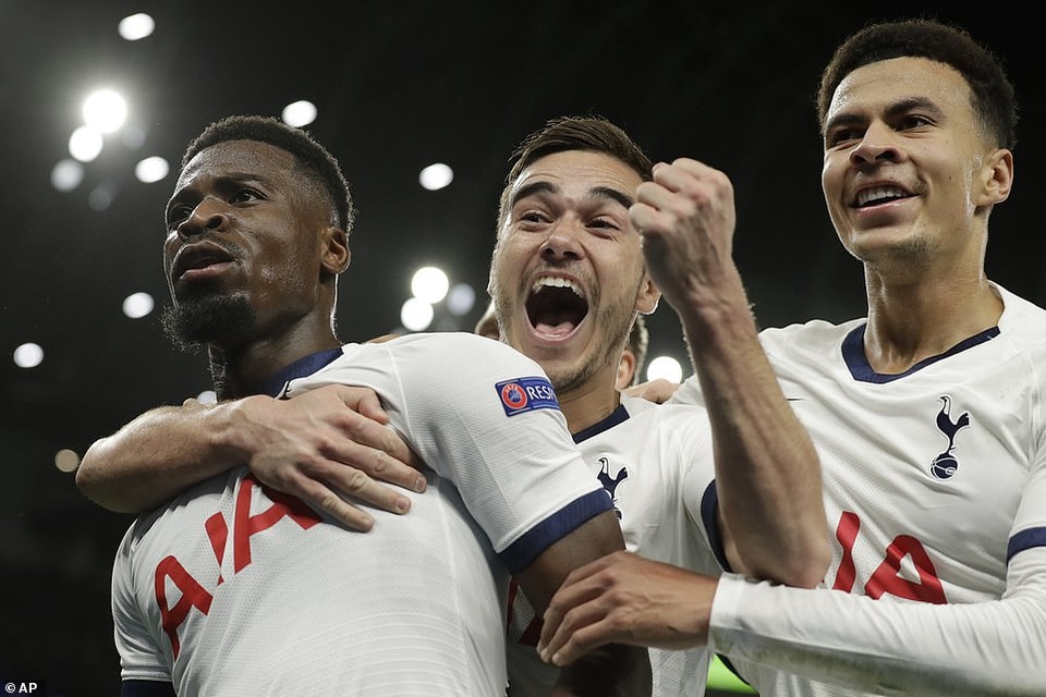 Bayern Munich đại thắng 6-0, Tottenham thăng hoa cùng HLV Mourinho - 11 Bayern Munich đại thắng 6-0, Tottenham thăng hoa cùng HLV Mourinho - 11