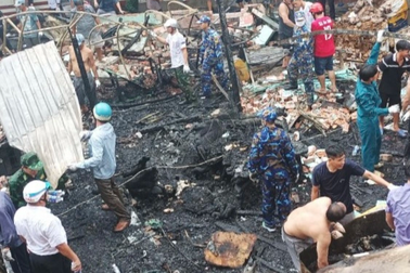 Cháy lớn ở đảo Nam Du thiêu rụi 2 căn nhà