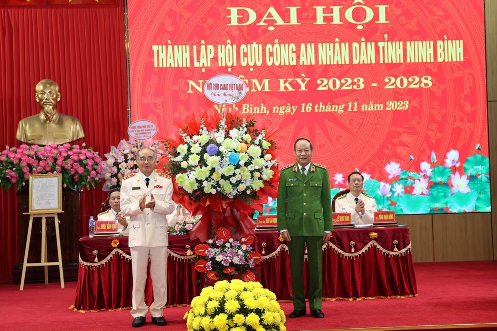 Thành lập Hội Cựu công an nhân dân tỉnh Ninh Bình - 3 Thành lập Hội Cựu công an nhân dân tỉnh Ninh Bình - 3