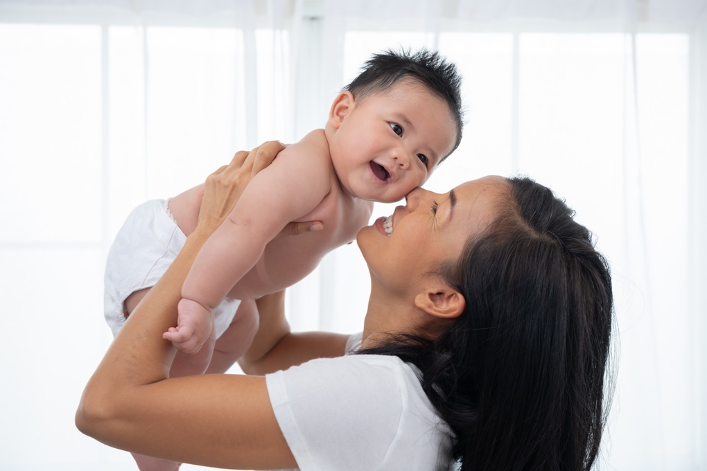 Tiêm vaccine 6 trong 1, hành trang sức khỏe bảo vệ con những tháng đầu đời - 1 Tiêm vaccine 6 trong 1, hành trang sức khỏe bảo vệ con những tháng đầu đời - 1