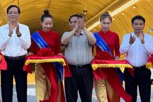 Thủ tướng cắt băng khánh thành cao tốc Cam Lâm - Vĩnh Hảo