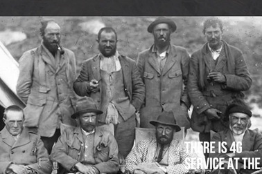 Hành trình chinh phục đỉnh Everest khó khăn đến thế nào?