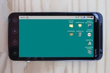 HTC EVO 3D “chạy” trên Windows 95, Windows CE