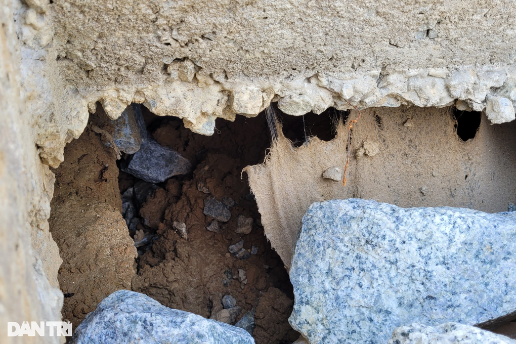 Nhiều cơ quan vào cuộc kiểm tra kè 12 tỷ đồng vừa bàn giao đã hỏng - 3