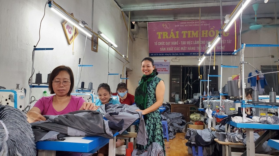Chuyện về nữ giám đốc hợp tác xã có Trái tim hồng - 1 Chuyện về nữ giám đốc hợp tác xã có Trái tim hồng - 1