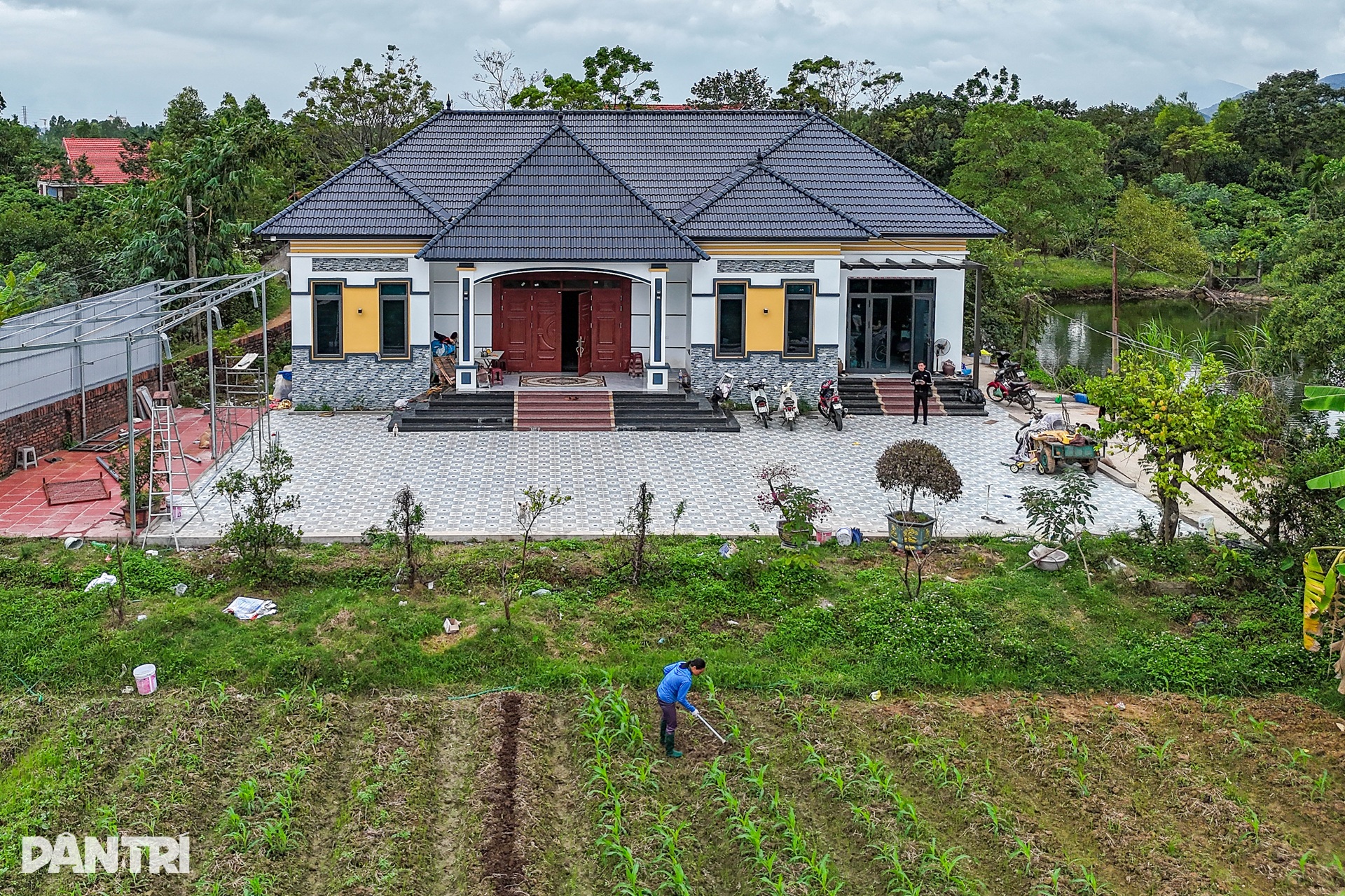 Chiêm ngưỡng cơ ngơi tiền tỷ của đôi vợ chồng người dân tộc Sán Dìu - 1 Chiêm ngưỡng cơ ngơi tiền tỷ của đôi vợ chồng người dân tộc Sán Dìu - 1