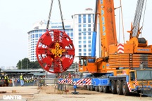 Ráp xong "quái vật" 860 tấn sẵn sàng đào hầm đường sắt Nhổn - ga Hà Nội