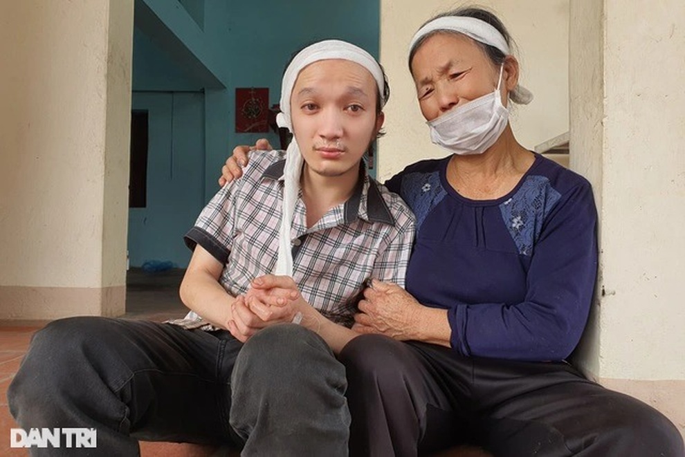 Bạn đọc Dân trí giúp đỡ gia đình người cựu tù Phú Quốc hơn 135 triệu đồng - 2 Bạn đọc Dân trí giúp đỡ gia đình người cựu tù Phú Quốc hơn 135 triệu đồng - 2