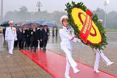 Lãnh đạo Đảng, Nhà nước vào Lăng viếng Chủ tịch Hồ Chí Minh