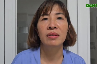 Nhận quà bạn đọc giúp đỡ, gia đình nữ sinh nghẹn ngào gửi lời cảm ơn