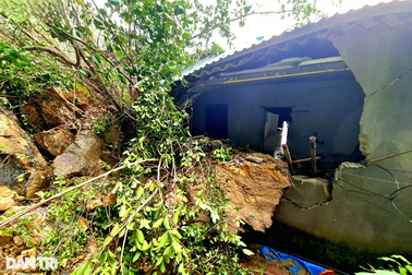 Đất đá dội xuống như bom ngay trung tâm thành phố Vinh