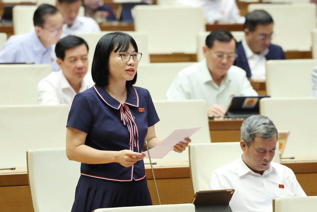 Minister of Education: Preschool teachers have the lowest salary, the highest pressure - 2 Bộ trưởng Giáo dục: Giáo viên mầm non lương thấp nhất, áp lực cao nhất - 2