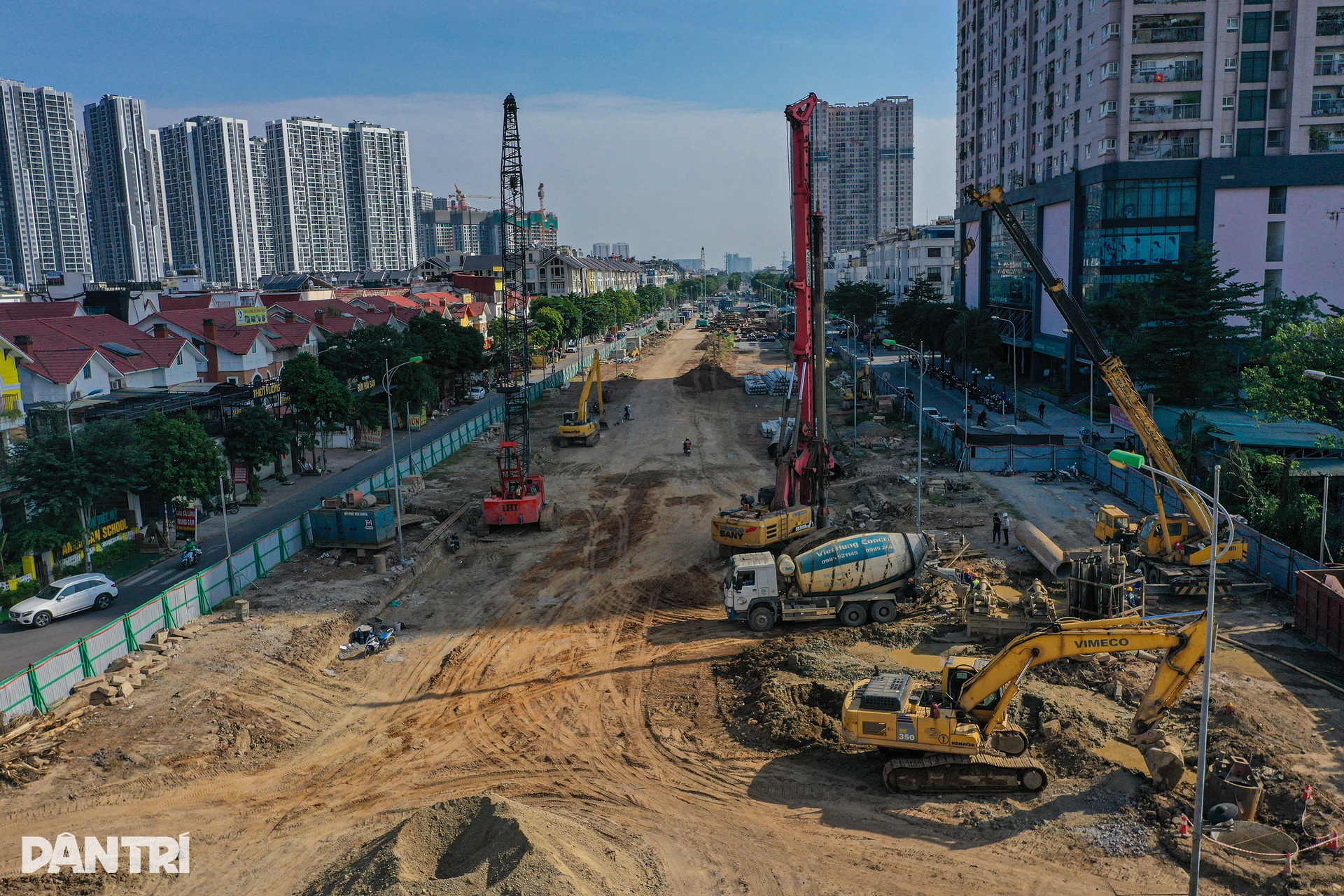 Hình ảnh đại công trường xây hầm chui gần 2.400 tỷ qua Đại lộ Thăng Long - 5 Hình ảnh đại công trường xây hầm chui gần 2.400 tỷ qua Đại lộ Thăng Long - 5