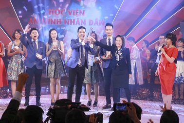 Thầy trò Thái Thuỳ Linh giành ngôi Quán quân "Tuổi 20 hát"