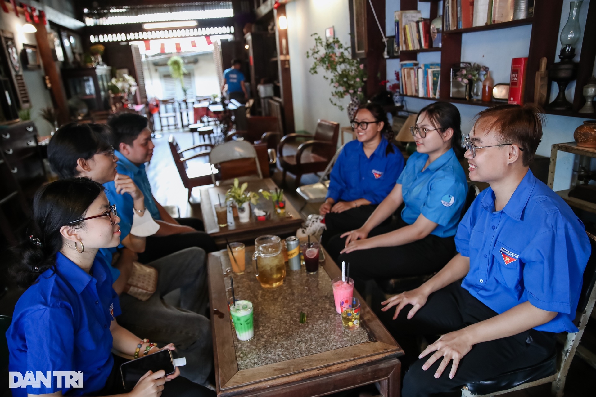 Bên trong quán cà phê từng là điểm hoạt động của lính Biệt động Sài Gòn - 12 Bên trong quán cà phê từng là điểm hoạt động của lính Biệt động Sài Gòn - 12