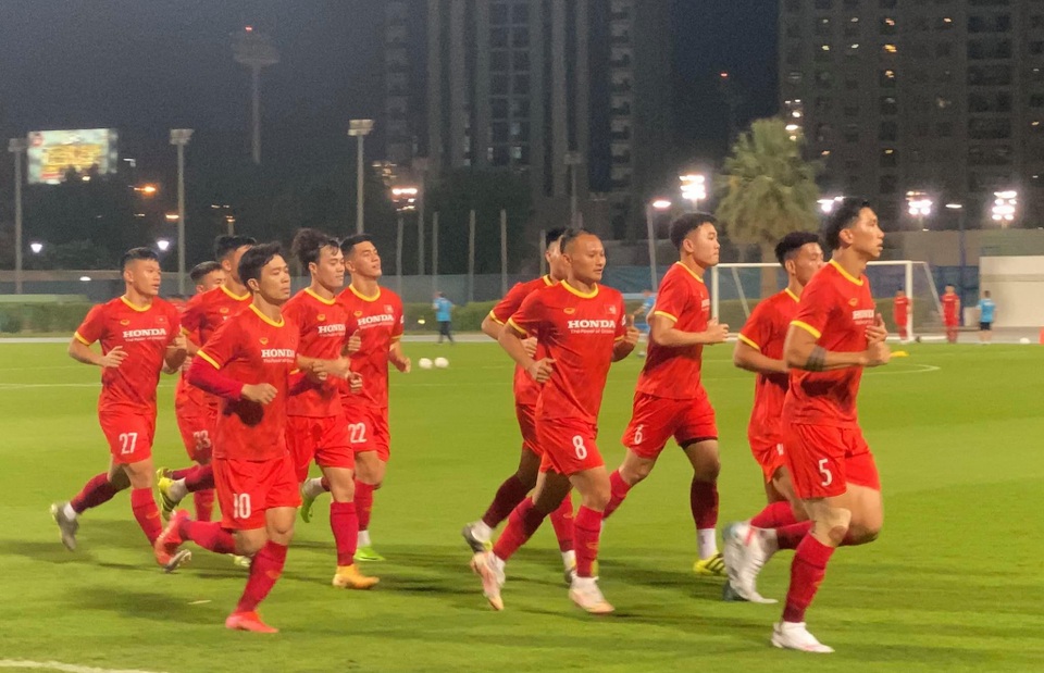 Minh Vương, Đình Trọng và Duy Mạnh phải tập riêng trên đất UAE - 3 Minh Vương, Đình Trọng và Duy Mạnh phải tập riêng trên đất UAE - 3