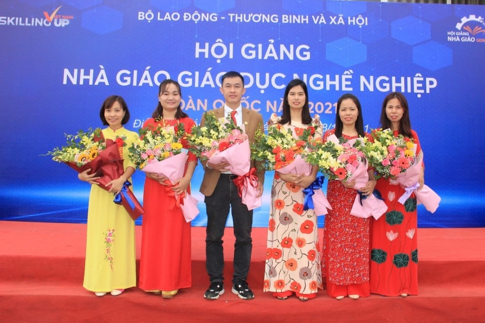 Nguyễn Mạnh Hà - người thầy tâm huyết đưa môn Hàn-Cơ khí vào dạy trực tuyến - 3 Nguyễn Mạnh Hà - người thầy tâm huyết đưa môn Hàn-Cơ khí vào dạy trực tuyến - 3